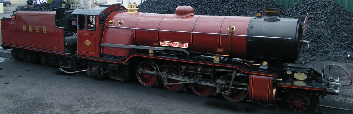 GeoffreyS94's tweet photo. #RHDR So this year for @RHDR's May Gala, they are having River Mite from @rersteam & Fox from Whistlestop Valley railway this year.
1st & last time Fox came was in 2012, and River Mite last visited in 2018. https://t.co/AEAAhBU6L5