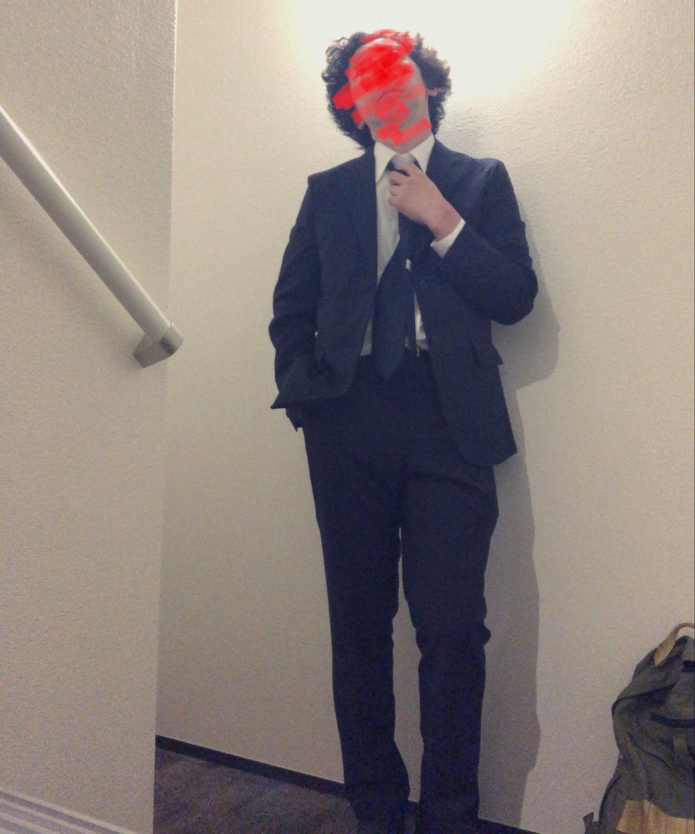 俺だって
感動ジャケット🧥に
感動パンツ👖

朝5時半に起きて7時出勤
夕方はお客様への謝罪に赴き
22時に帰宅

明日も朝早い

感動なんてできるかっ‼️