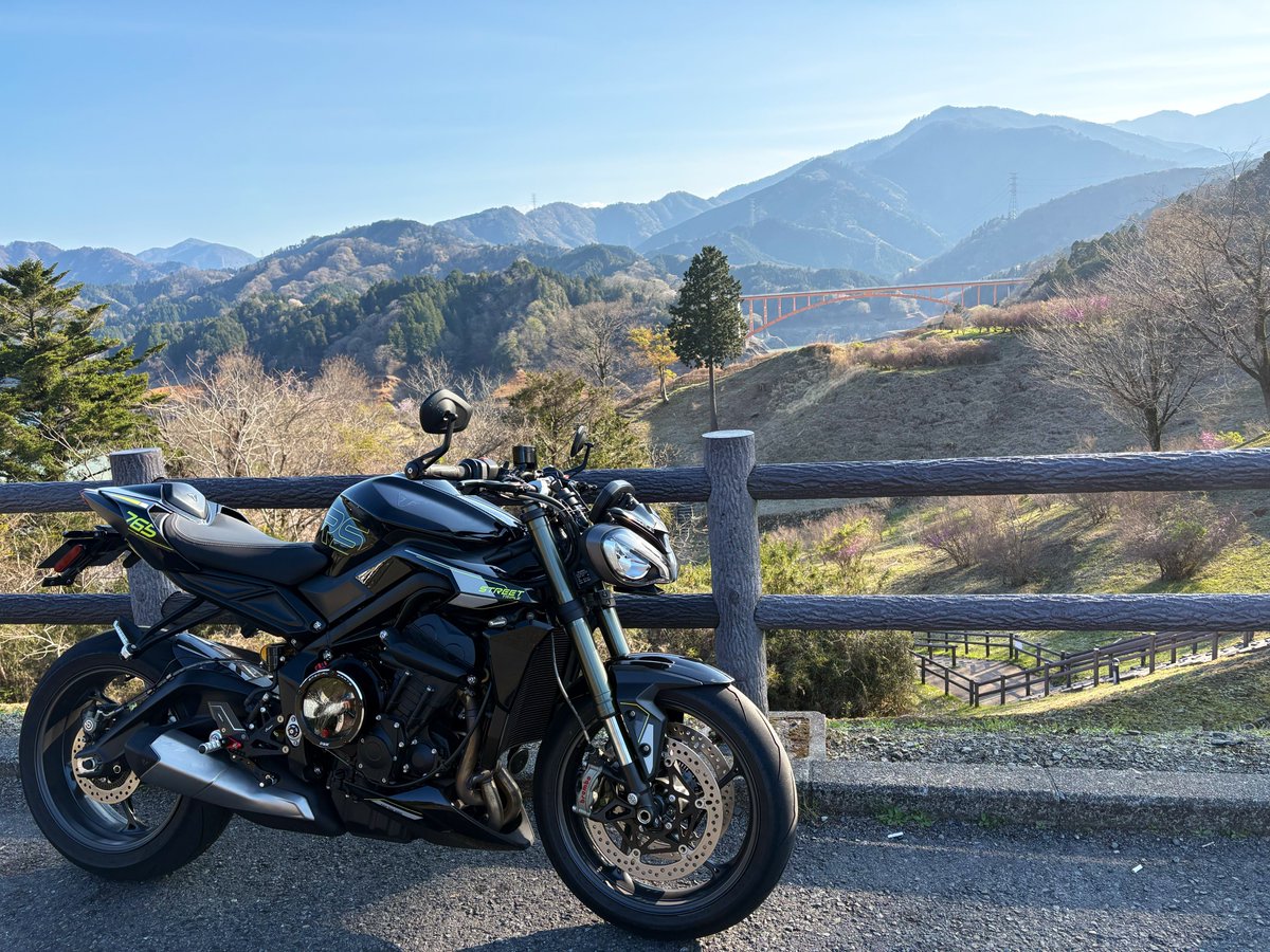 カプシン tweet media