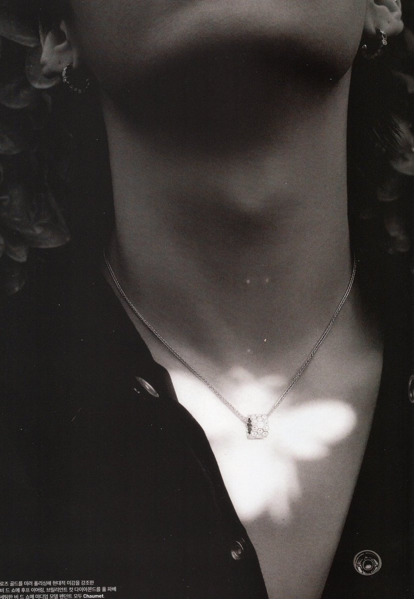 LeeKnowBrasil's tweet image. ↱#PIC 🐰 24.04.26↲ Esse homem é uma obra de arte!!!!!

Mais algumas fotografias do #LEEKNOW para a edição de maio da Marie Claire Korea!!!!

#스트레이키즈 #리노 #LEEKNOW #StrayKids @Stray_Kids 👻

Cr. Little_Freak_K