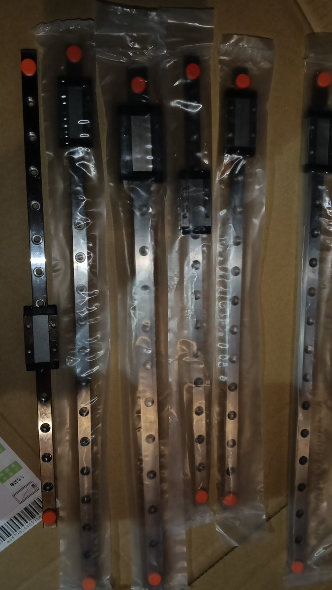 PenpenNisiki's tweet image. ＃3Dプリンター
＃VORON
ISO9001獲得工場で生産された
KGTリニアレールを選択してよかった！
ガタがなくスムーズ信頼できる企業でショップです。
中国でも国際規格に適応した工場は良い物を作ります👍
s.click.aliexpress.com/e/_c4rAH6t9

キットだと部品の選定が出来ないのが怖くてね