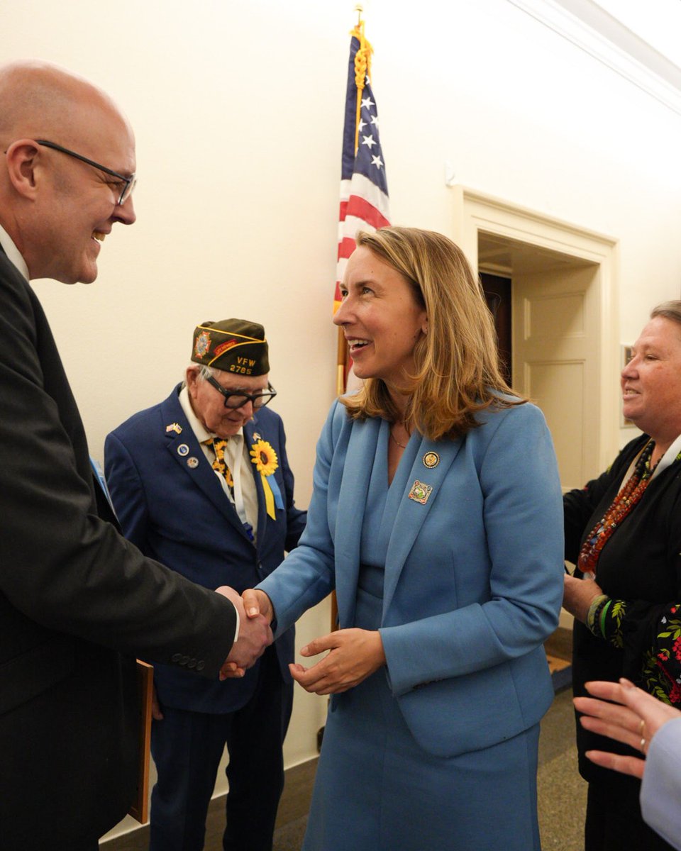 Congresswoman Hillary Scholten tweet media