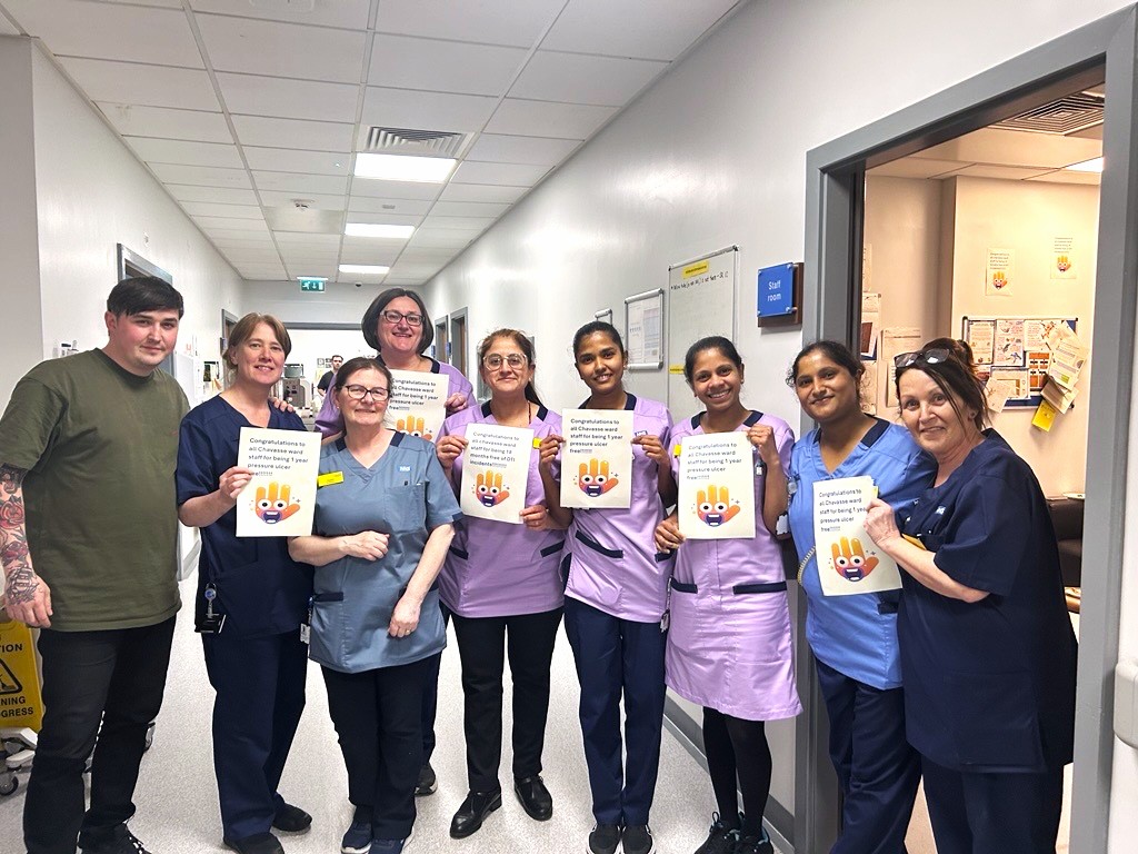 WaltonCentre's tweet image. A huge congratulations to  the team on Chavasse Ward, who this week celebrated one year pressure ulcer free. Well done to Ward Manager Maria and her team on this brilliant achievement! #Welldone #Fridayfeeling