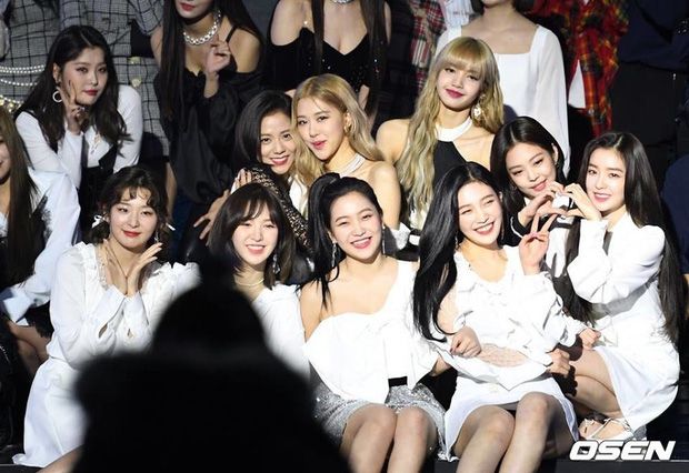 imน้อนพะแร🐰🩷💐🦋 tweet media