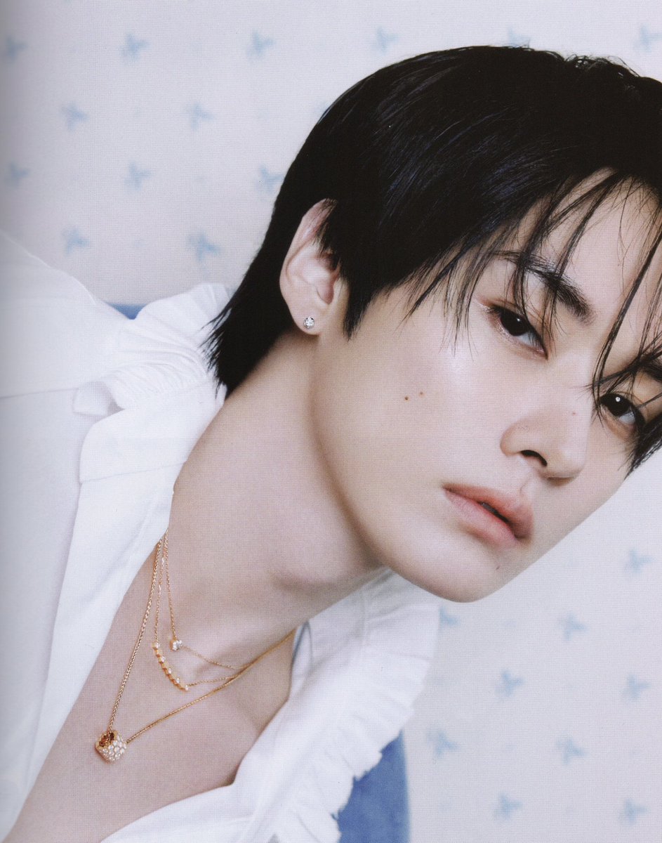 LeeKnowBrasil's tweet image. ↱#PIC 🐰 24.04.26↲ A cada nova scan que sai, mais a gente se apaixona!!!!!

Mais fotografias do #LEEKNOW para a edição de maio da Marie Claire Korea!!!!

#스트레이키즈 #리노 #LEEKNOW #StrayKids @Stray_Kids 👻

Cr. Little_Freak_K