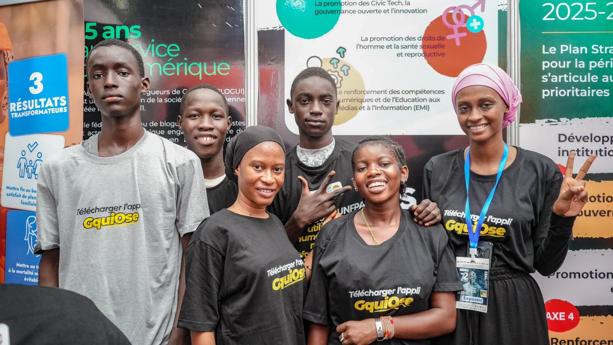 GquiOse's tweet photo. Retrouvez-nous au stand UNFPA - @ABLOGUI pour découvrir GquiOse, une initiative qui met le numérique au service de l’information, de l’éducation et de l’autonomisation des jeunes.
Venez échanger avec nous, plein de cadeaux à remporter !
#GquiOse #ABLOGUI #UNFPA #72hDuLivre https://t.co/OKIWhL69iT