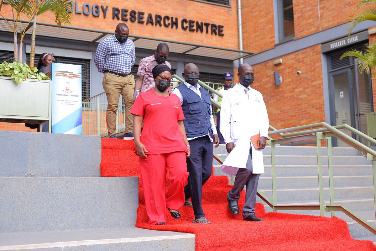 UgandaCancerIns's tweet photo. Behold the pioneering medical team!  Led by Dr. Okello Clement, Head of the Bone Marrow Transplant program @UgandaCancerIns, these experts are the faces behind Uganda’s first-ever successful transplant. History in the making! #MedicalHeroes #UCIProgress #FightCancerUg https://t.co/ruPWkfC93L