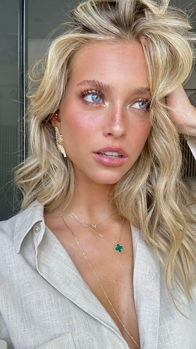 Hey, It's Maggie. (Not @MaguiCorceiro.) tweet media