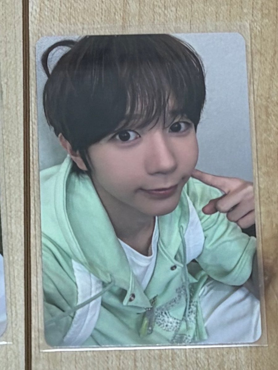 ⭐︎ tweet media