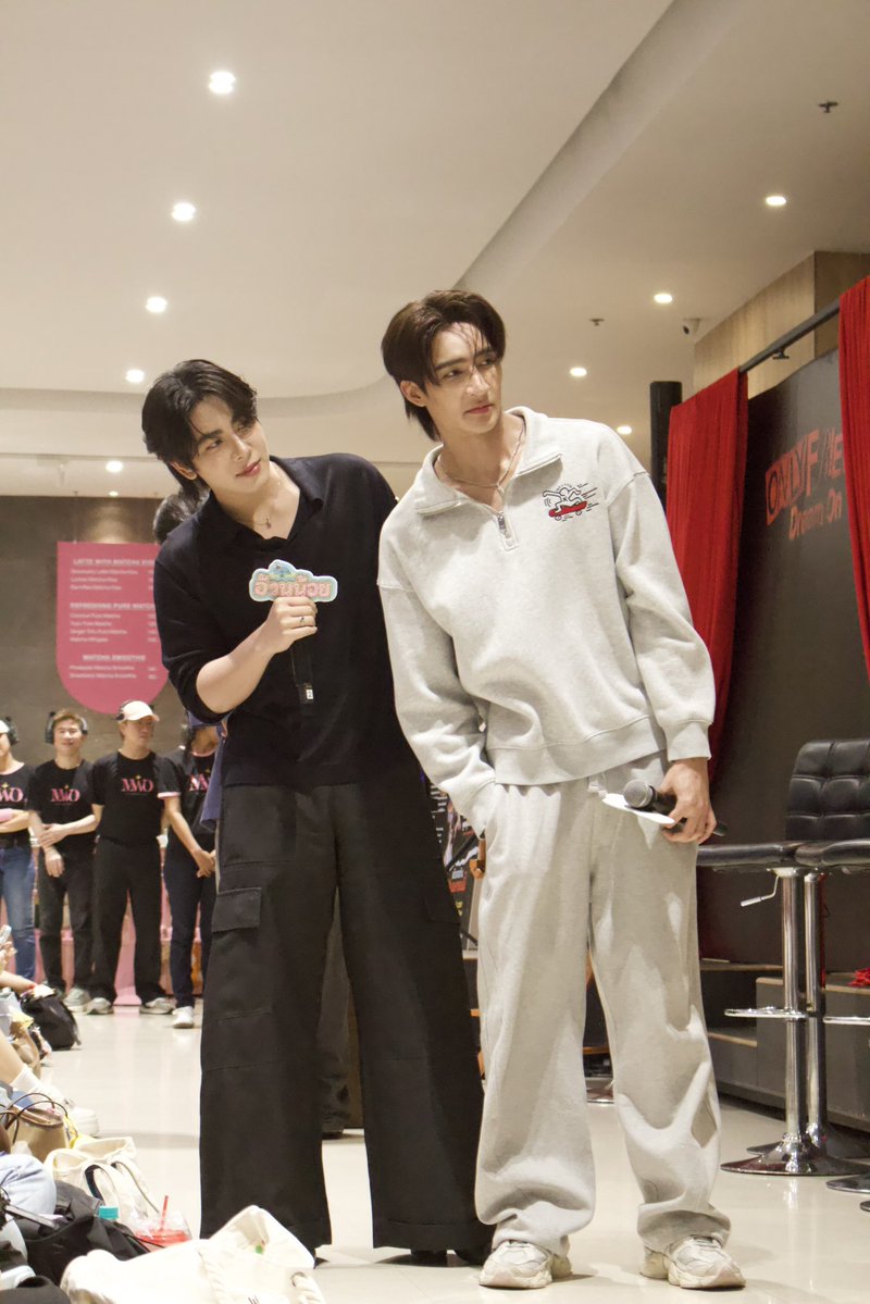 psntwx511's tweet image. พี่เอิร์ท พี่มิกซ์ ตั้งใจดูมากคับ 👀👀#OnlyFriendsDreamOnEP9 #EarthPirapat #mixxiw #EarthMix #เอิร์ทมิกซ์