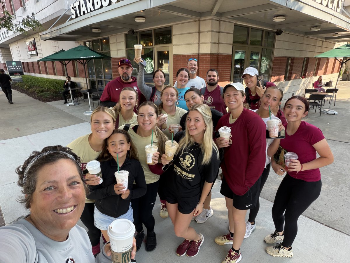 Coach_Alameda's tweet photo. Little connection moments that bring morning smiles are always appreciated #coffeewalks https://t.co/Q2xd1Svwfa