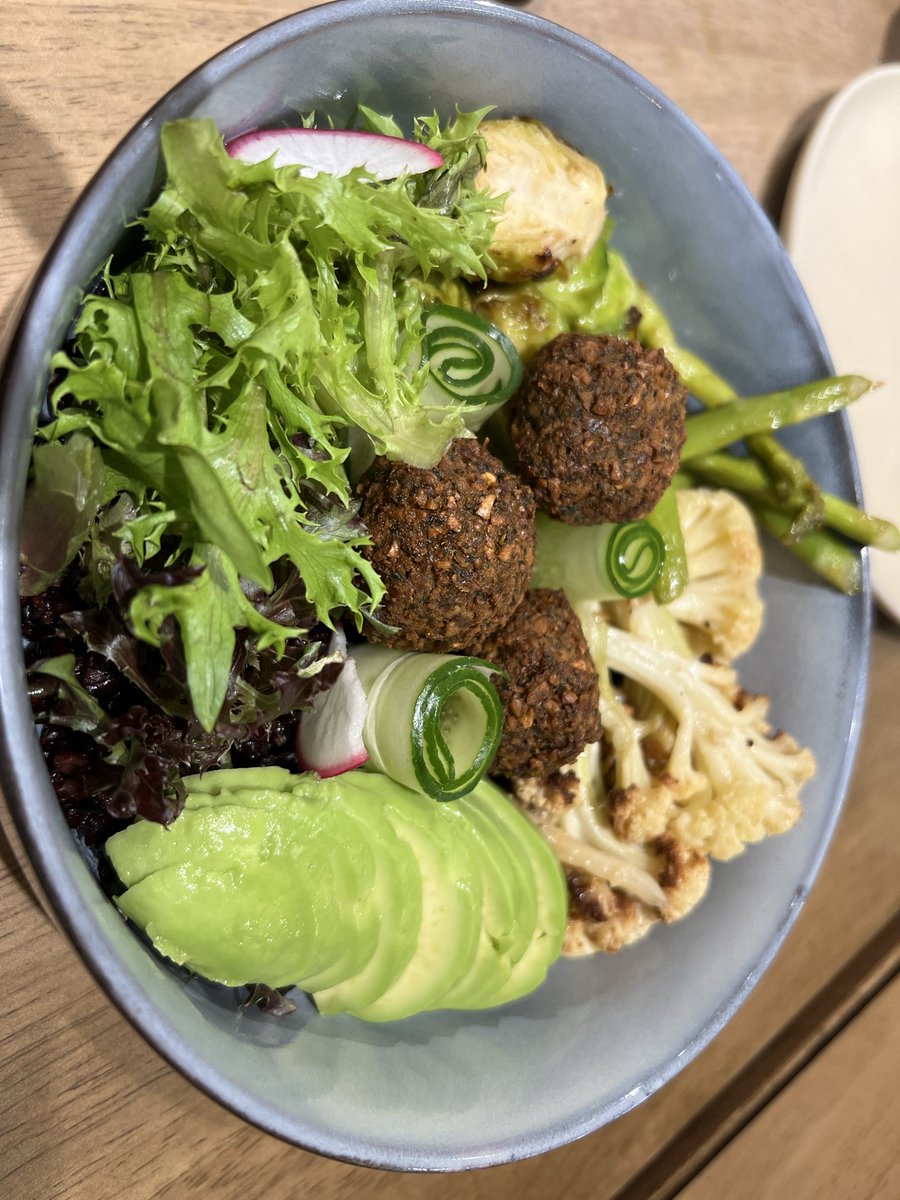 HoneyinTaiwan's tweet image. Taiwan food and drinks #taiwan #taipei #travel #photography #photooftheday  #building #Taipei101 #Architecturedesign #taipeitravel #streetphotography  #iseetaiwan #cyperpunk #coffee #ximending #rainbow #food #drink