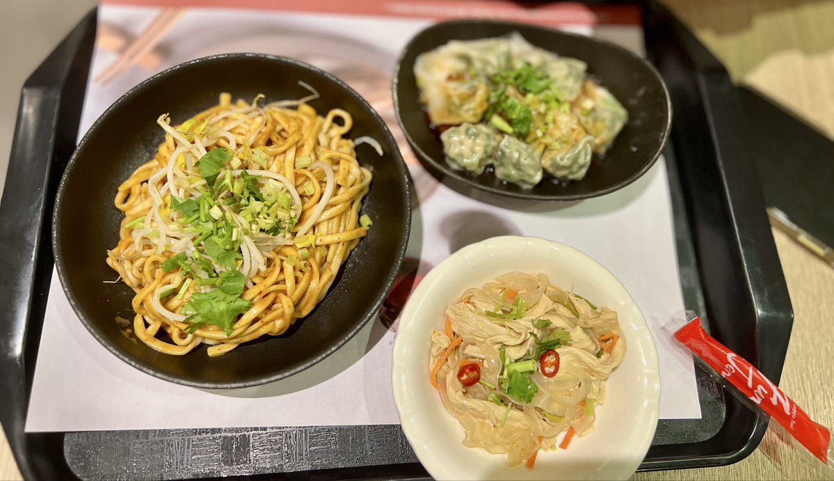 HoneyinTaiwan's tweet image. Taiwan food and drinks #taiwan #taipei #travel #photography #photooftheday  #building #Taipei101 #Architecturedesign #taipeitravel #streetphotography  #iseetaiwan #cyperpunk #coffee #ximending #rainbow #food #drink