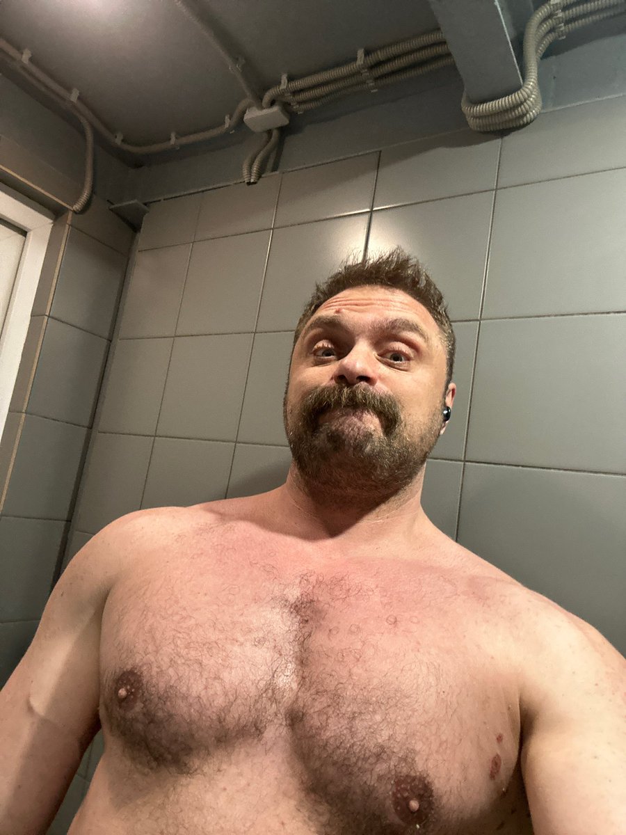 deshap12's tweet photo. Опять эти тити https://t.co/CCtQFWcjd3
