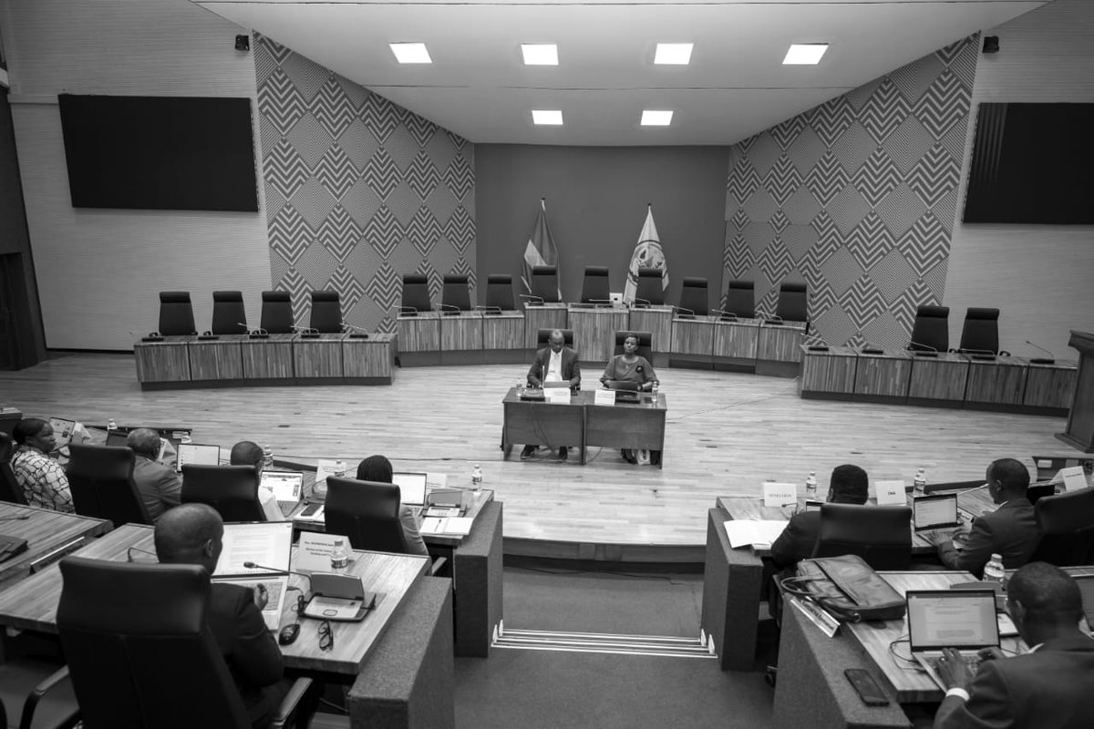 RwandaFinance's tweet photo. Following the approval of the rationale by the Chamber of Deputies, today the draft law regulating virtual assets in Rwanda was brought to the Commission for further evaluation within the Committee on Economy and Trade. This stage allows for deeper analysis, stakeholder input, and refinement of the proposed framework.

The law aims to establish a secure and transparent environment for virtual asset transactions, protecting investors while supporting innovation in Rwanda’s growing digital economy.