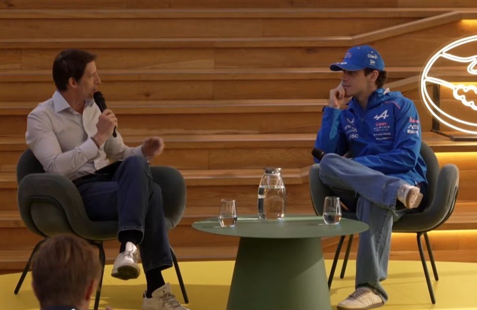 Ivan de Pineda está con Colapinto y el tipo le dijo “me siento como en pasapalabra”

JAJJAJAJAJ