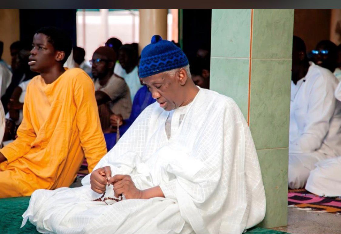 شيخي📿
 وسيلتي💡
 والدي 🙏
حبيبي❣️
 قلبي🫀
 وروحي✨️
حفظه الله 🤲