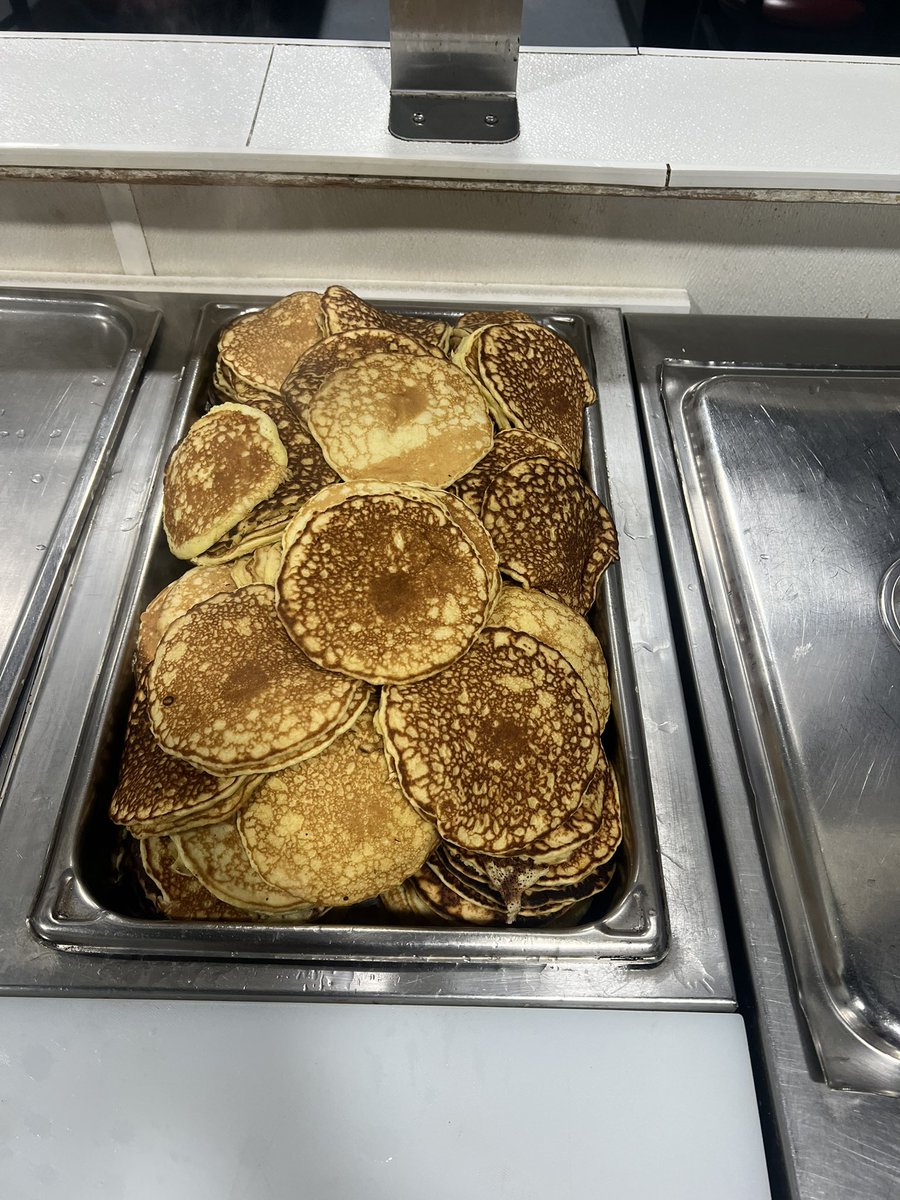 RonSiersJr's tweet image. Team 6 @SalisburyBB served 57 members of our community this morning  at HALO. Thanks, @jimfox_66 for your servant leadership. #Service