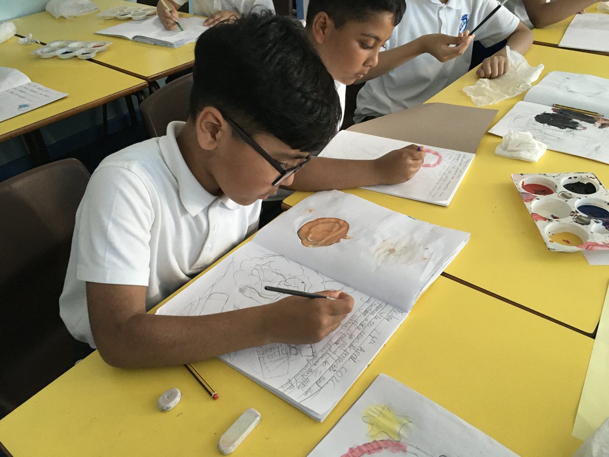 RosaryRC's tweet image. Year 4 have applied their knowledge of colour mixing and painting techniques to create a finished piece. @kapowprimary @BCPP__ @StTeresaofCalcu