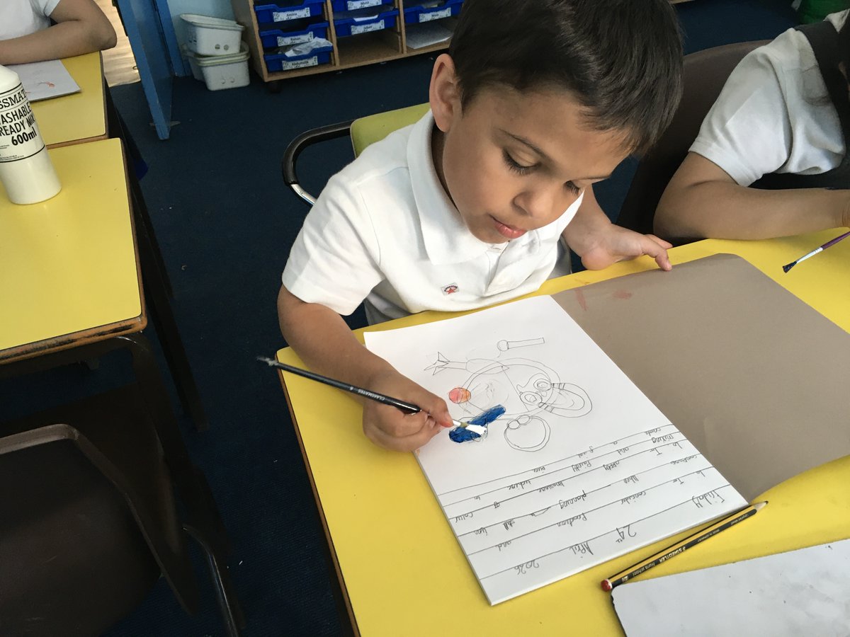 RosaryRC's tweet image. Year 4 have applied their knowledge of colour mixing and painting techniques to create a finished piece. @kapowprimary @BCPP__ @StTeresaofCalcu