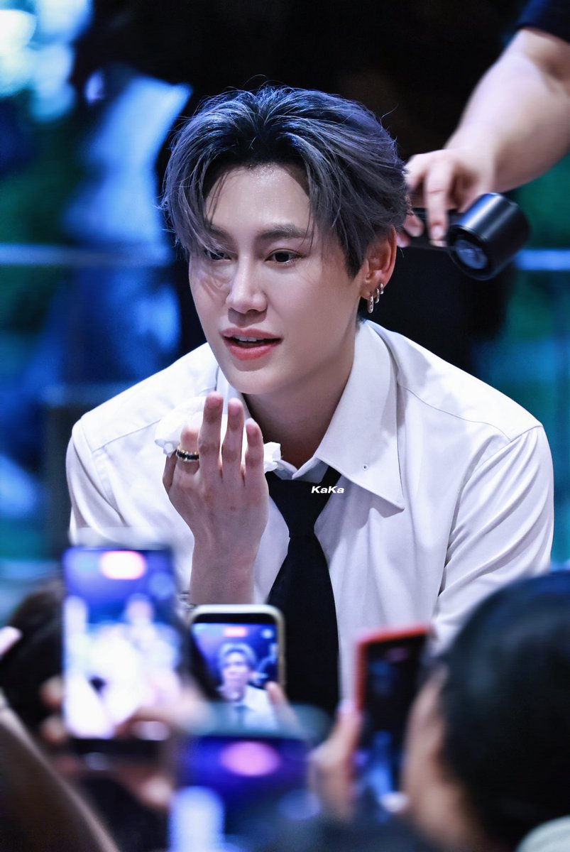 Princess0kaka's tweet photo. 📱📱📱
@bb0un @Prem_space

LIVING RATTANAKOSIN WITH BP
#BounPrem 
#bb0un #prem_space 
#RATTANAKOSIN244THxBOUNPREM https://t.co/iioxZutZsf