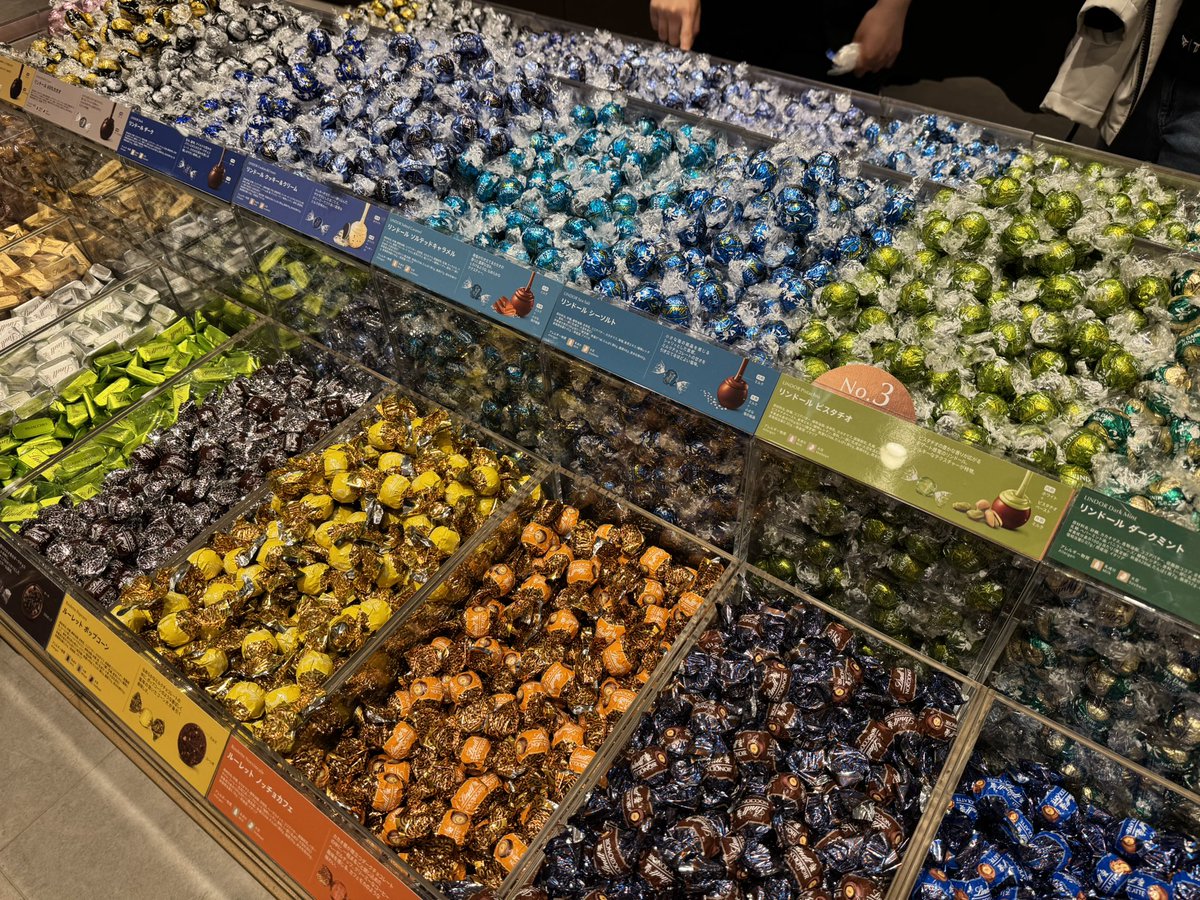 june 🌼 tweet media