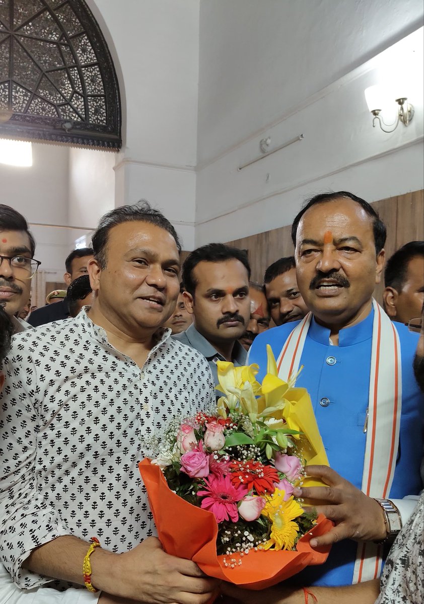 DrPramendr's tweet photo. कार्यकर्ताओं के हृदय सम्राट माननीय उपमुख्यमंत्री श्रद्धेय श्री @kpmaurya1  जी का बरेली आगमन पर हार्दिक स्वागत अभिनंदन

भाईसाब अगले हफ़्ते जल्दी ही फिर आ सकते हैं 
@BJP4UP  @BJP4India @mppchaudhary @idharampalsingh @anuraggautambjp @Ashokkatariya9 @DurvijayShakya @UmeshGautamBJP https://t.co/Npxh3OwvZf