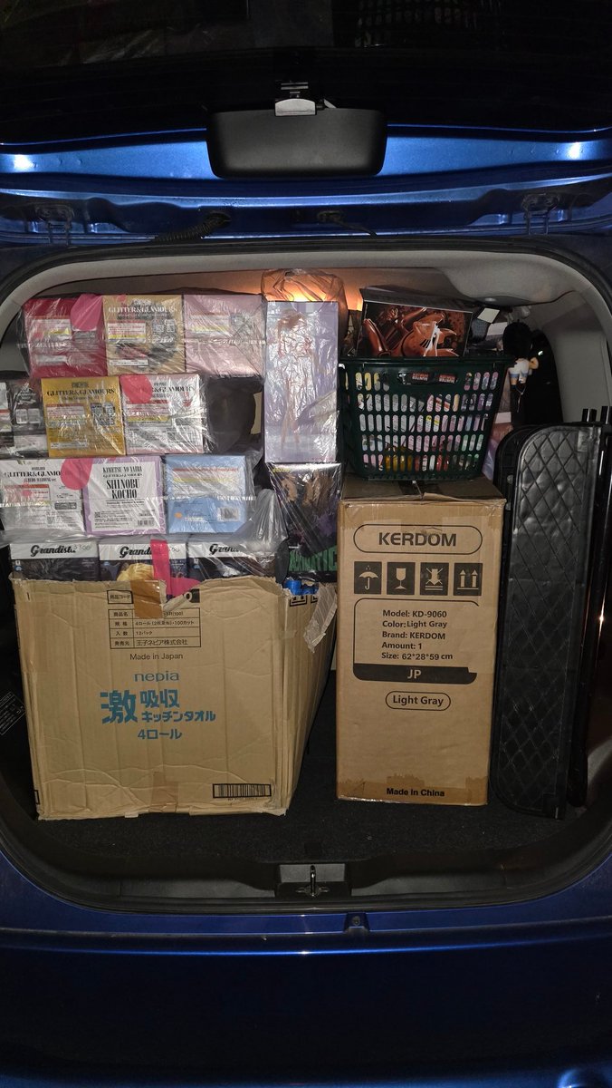 けんクレ tweet media