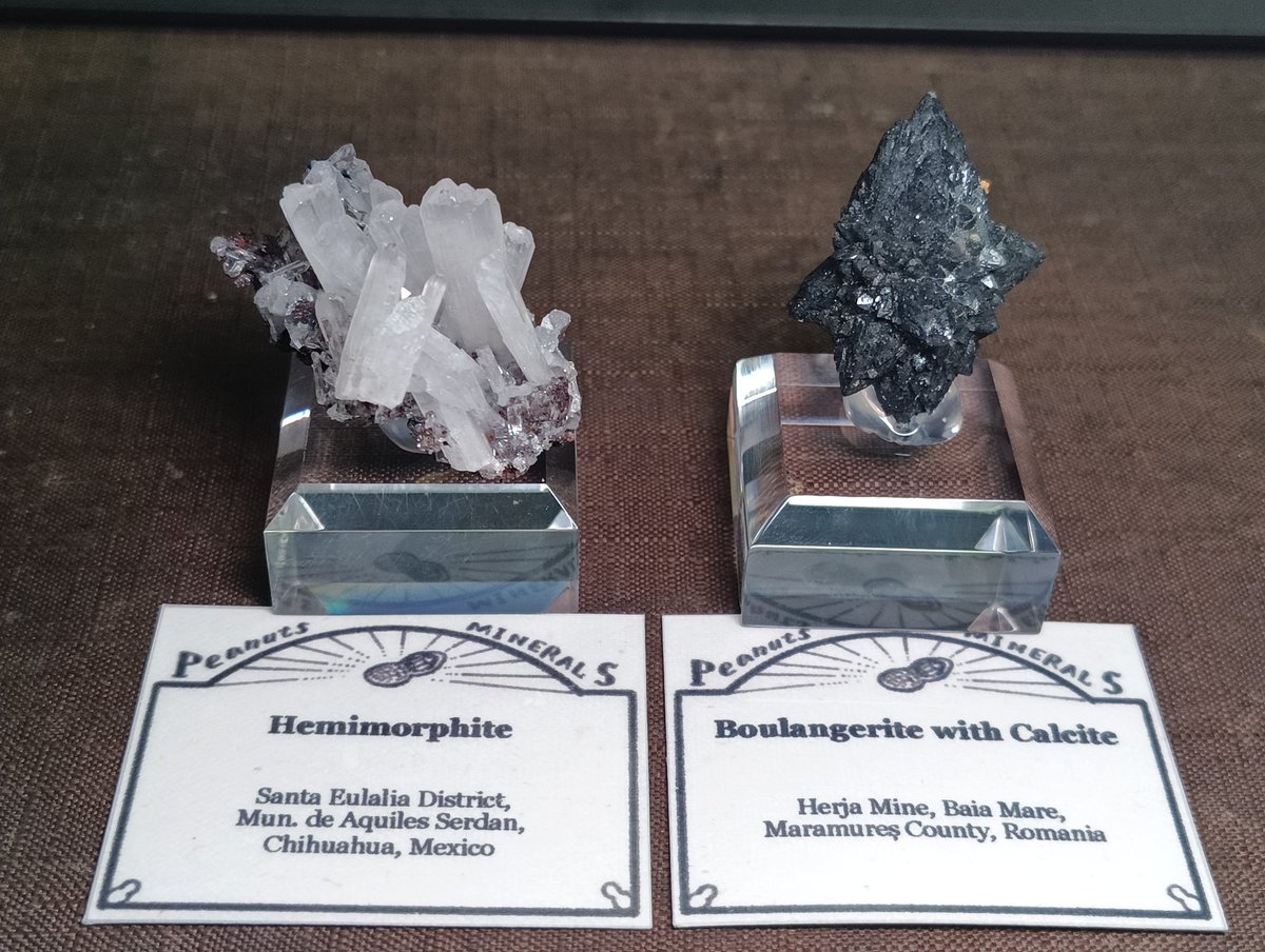 fluoriteman's tweet photo. また買っちゃった
(๑ ิټ ิ)ﾍﾍｯ
綺麗なヘミモルファイトとかっこいいカルサイト https://t.co/HSFN1ZeHGP