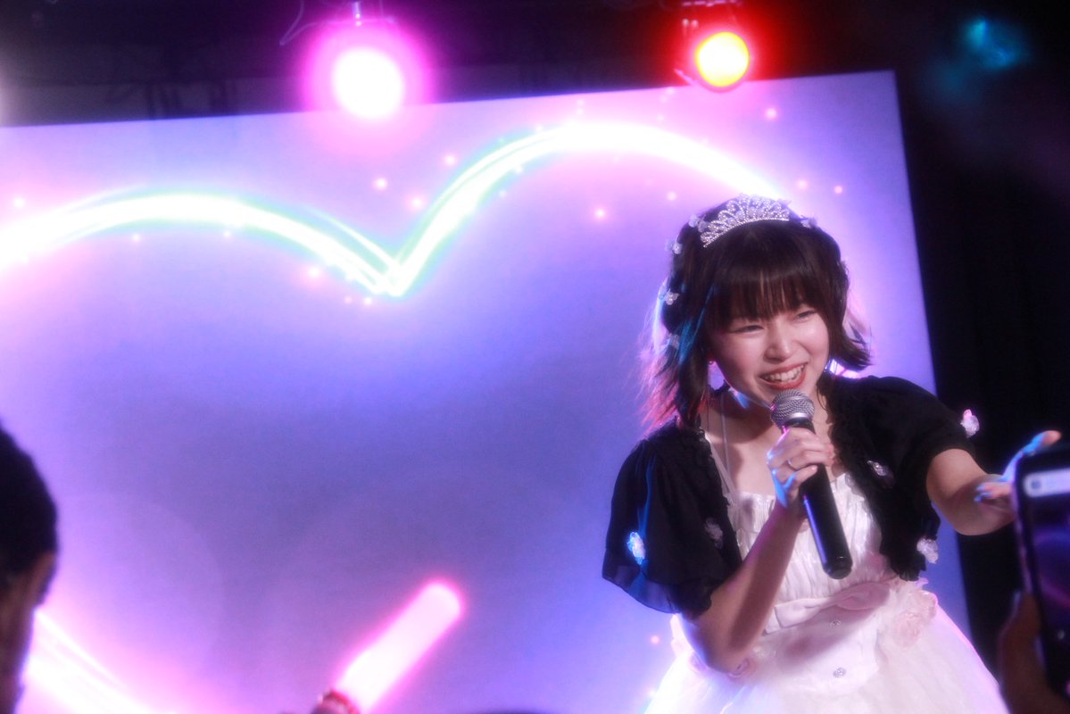 4月18日(土)西川口Lavisでの #咲良春花 さん誕生日当日生誕祭🌸🎂。活動再開からご縁ある皆様をゲストに、満を持しての開催。主役をお祝いする温かい雰囲気と熱気と、一年の成果を披露するようにリミッター振り切った素晴らしい歌の数々に感動の嵐。年女なので幸せいっぱい訪れる素敵な年になりますよ