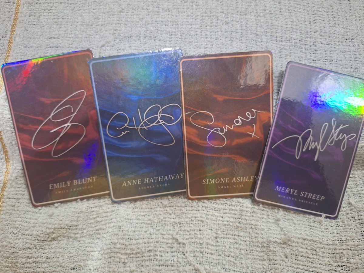 ureina_'s tweet image. the back of the pcs in case yall were #curious 😋