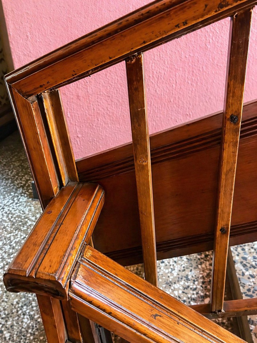 IamSamMaiyaki's tweet image. I miss when we used real wood for design in Nigeria.

Back then, hardwood like iroko and mahogany was common, strong, and built to last for years.

Now, many people use MDF, HDF, and particle board because they are cheaper and easier to find.

#architecture #interior #design