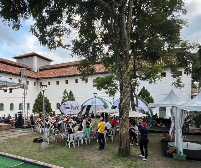 ecodesing's tweet photo. ¡Ibagué da un paso al frente por el planeta! 🌎🍃 Como expertos en consultoría ambiental, nos sumamos al diálogo sobre economía circular para diseñar las ciudades sostenibles del mañana. #cumbreeconomiacircular

Para ti, ¿cuál es el mayor reto ambiental de nuestras ciudades hoy? https://t.co/xH871v0lPk
