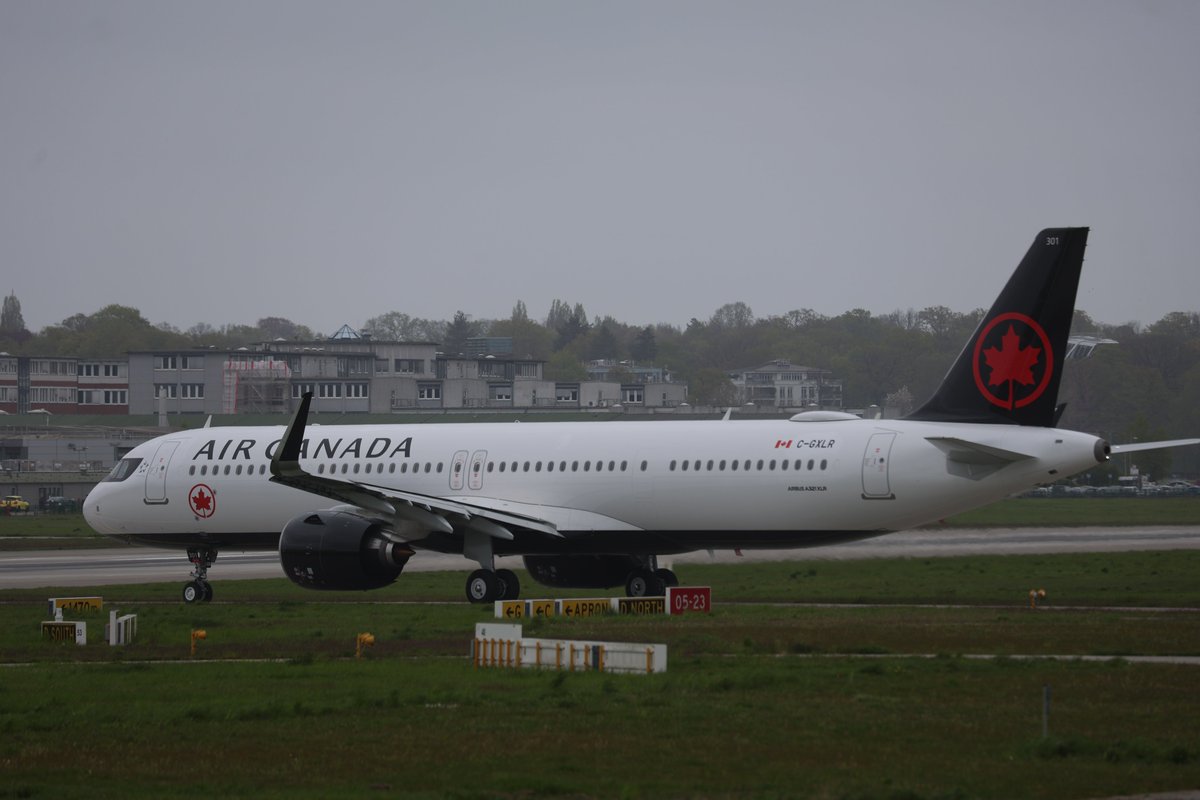Tobias_Gudat's tweet image. Congratulations @aircanada on the first A321xlr in their fleet! Delivery flight today of the A321xlr #Air #Canada  C-GXLR. From #Hamburg #XFW #Airbus to #Windsor Airport  YQG  its coming home