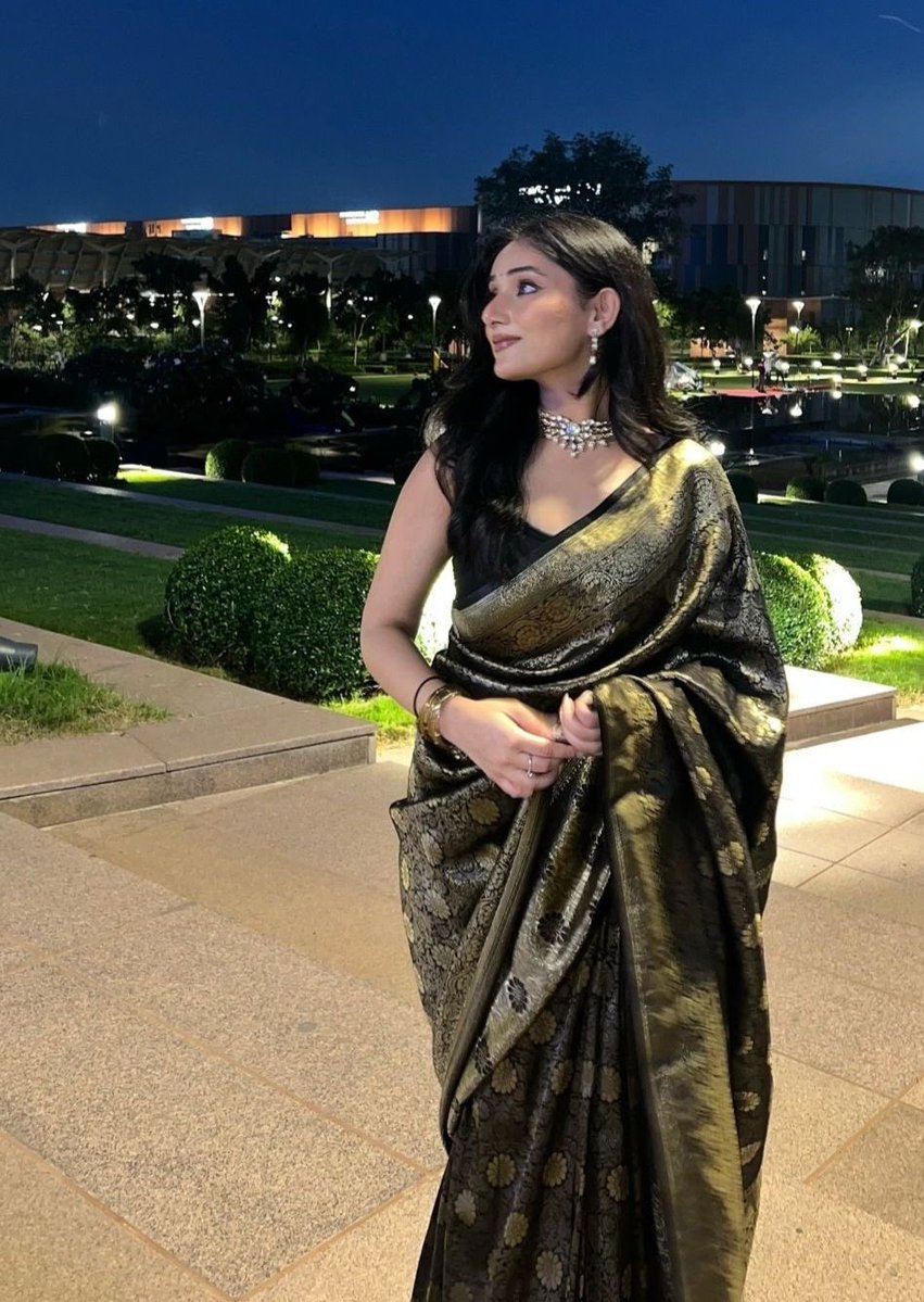Saavni Srivastva 🍁 tweet media