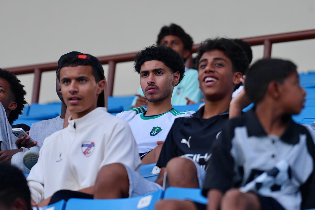 Jeddahsportclub's tweet photo. 📸 | جمهورنا حاضر🔥

#جدة_العيون |  #جدة_U17 https://t.co/1rbbfkqnPU