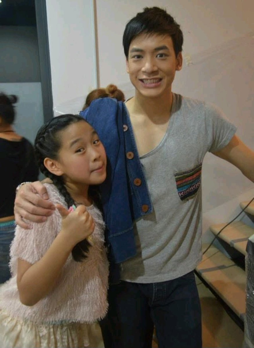 <a href="/jsmtjyygyjbbjb/">` 마 크 잭 슨 .</a> ตอนเด็ก  nattyกับพี่บี้