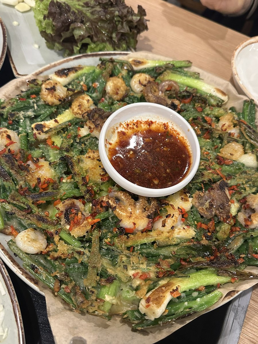 Boss__S2's tweet photo. 쭈꾸미해물파전
맛있어서 두판 시킴 https://t.co/eS5RcFJTog