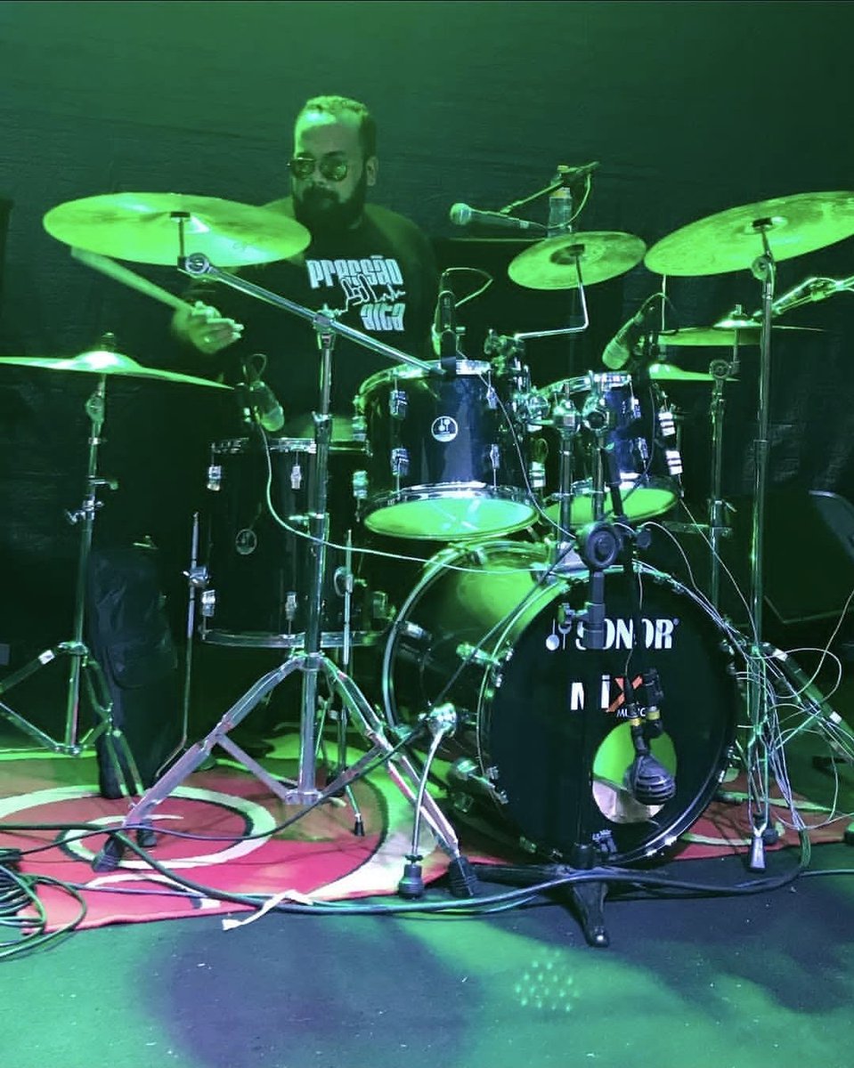 igoralmoedo's tweet image. Amigos queridos,

Estou desempregado, sou pai de uma criança autista, nao verbal e que ainda nao desfraldou.

Estou rifando meu instrumento de trabalho, minha bateria.

10 reais o numero, a cada 10 numeros voce ganha um ensaio.

Pix 04887079435

#tea #autismo #autista #bateria