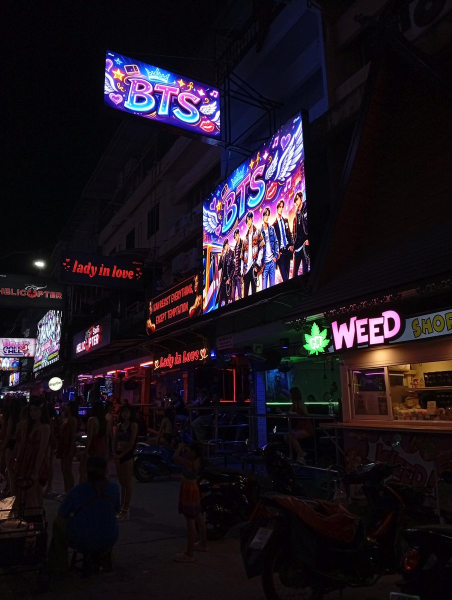 PattayaNewsFlas's tweet image. Believe it or not:

The BTS Bar is now fully up and running on Soi 6 in Pattaya

#Thailand #Pattaya #Bangkok #Phuket #Kohsamui #News #Entertainment #holidays #EntertainmentNews #holiday #พัทยา #ภูเก็ต #กรุงเทพ #ประเทศไทย