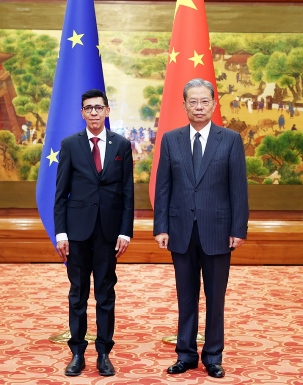 consulat_de's tweet image. Zhao Leji, président du Comité permanent de l’Assemblée populaire nationale (APN), a rencontré mardi à #Beijing le vice-président du Parlement européen, Younous Omarjee.