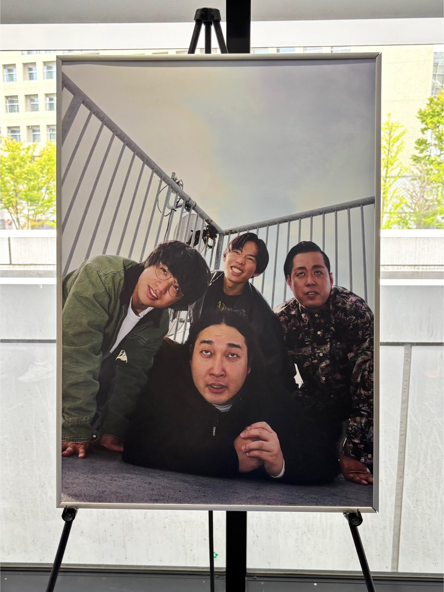 apple_23_23's tweet photo. 「一勝一敗」〜富山の陣〜

楽しみにしてた、エバースとかが屋のツーマン！しかも地元開催🙌
両部とも無事チケット取れて、しかも席も良くて漫才もコーナーも面白かった🤣
ルッキズムゼロ選挙が特に面白くて、2組の絡みも面白かった！

来年も近くに来てくれるといいな✨✨ https://t.co/1cOFmhMYkc