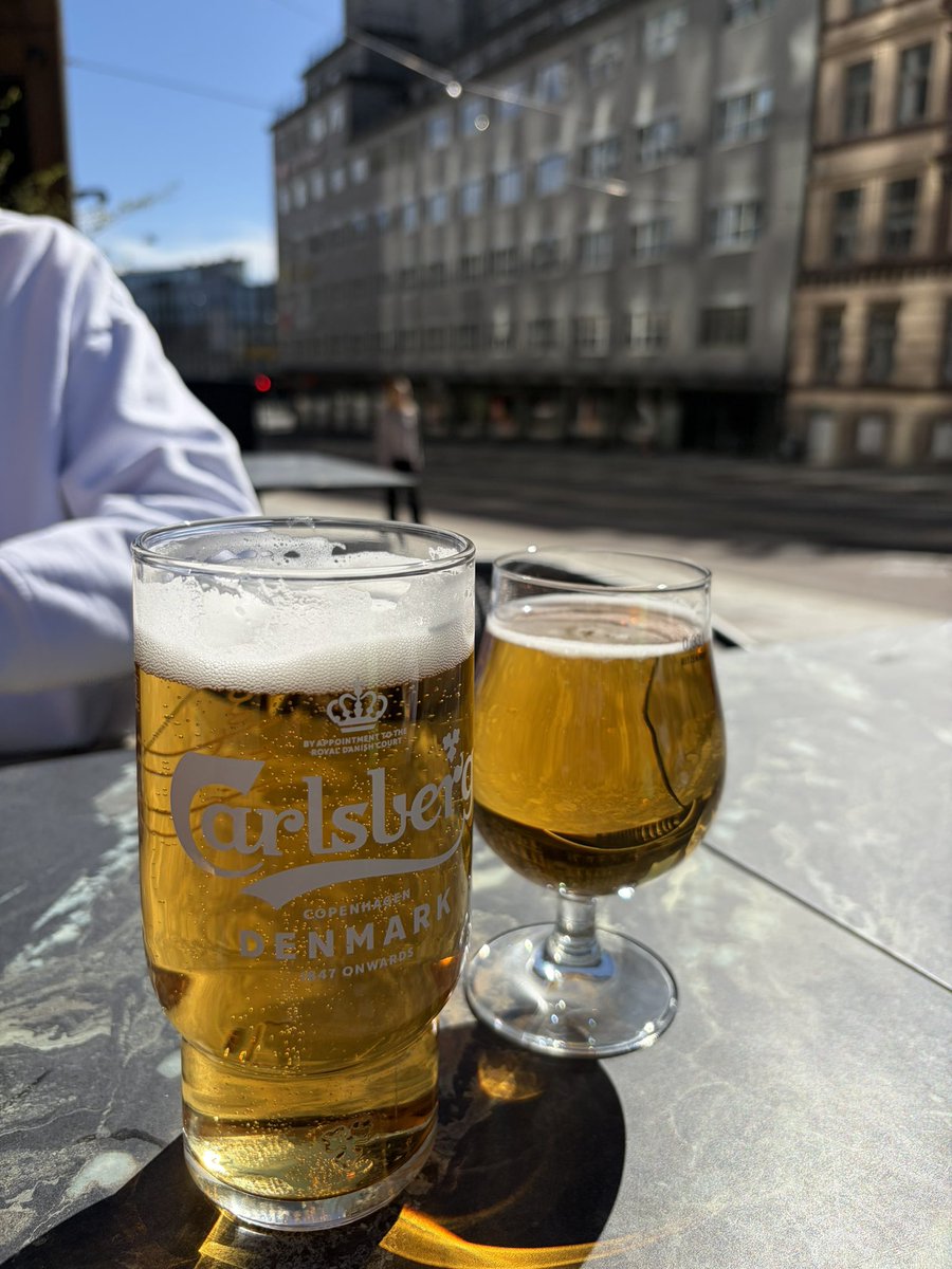 Dag 5 av å tweete fram t Oscar «Giroud» Kaplanski e i NT2 hjørnet, Oslo versjon <a href="/eliassensindre/">Sindre Eliassen</a> #nt2 #pils