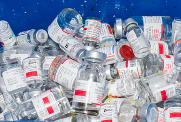 painmednews's tweet image. Drug waste costs hospitals time💸 &amp;amp; safety⚕️. Half‑vial waste + complex disposal highlight urgent need for smarter vial sizes &amp;amp; tech‑driven tracking. Streamline ops, cut waste, protect care. painmedicinenews.com/a/8jkBAA/t #Pharmacy #DrugWaste #HealthcareInnovation #MedSafety