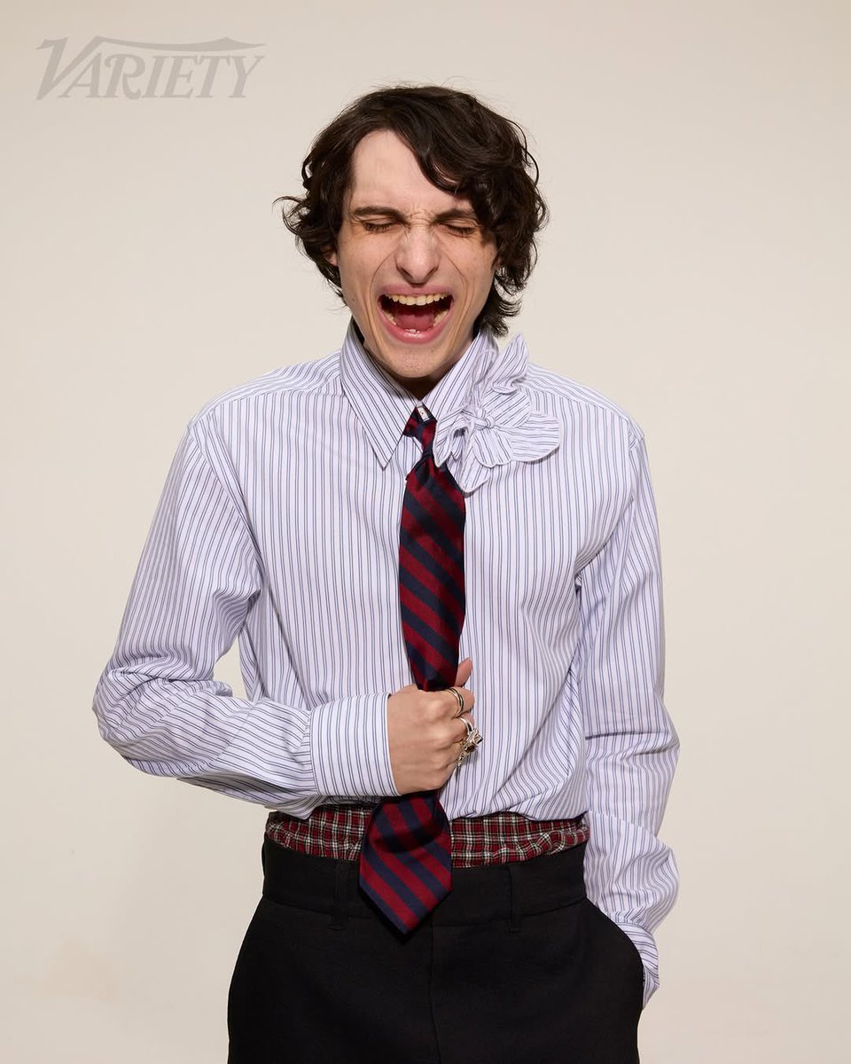 Finn Wolfhard Español tweet media