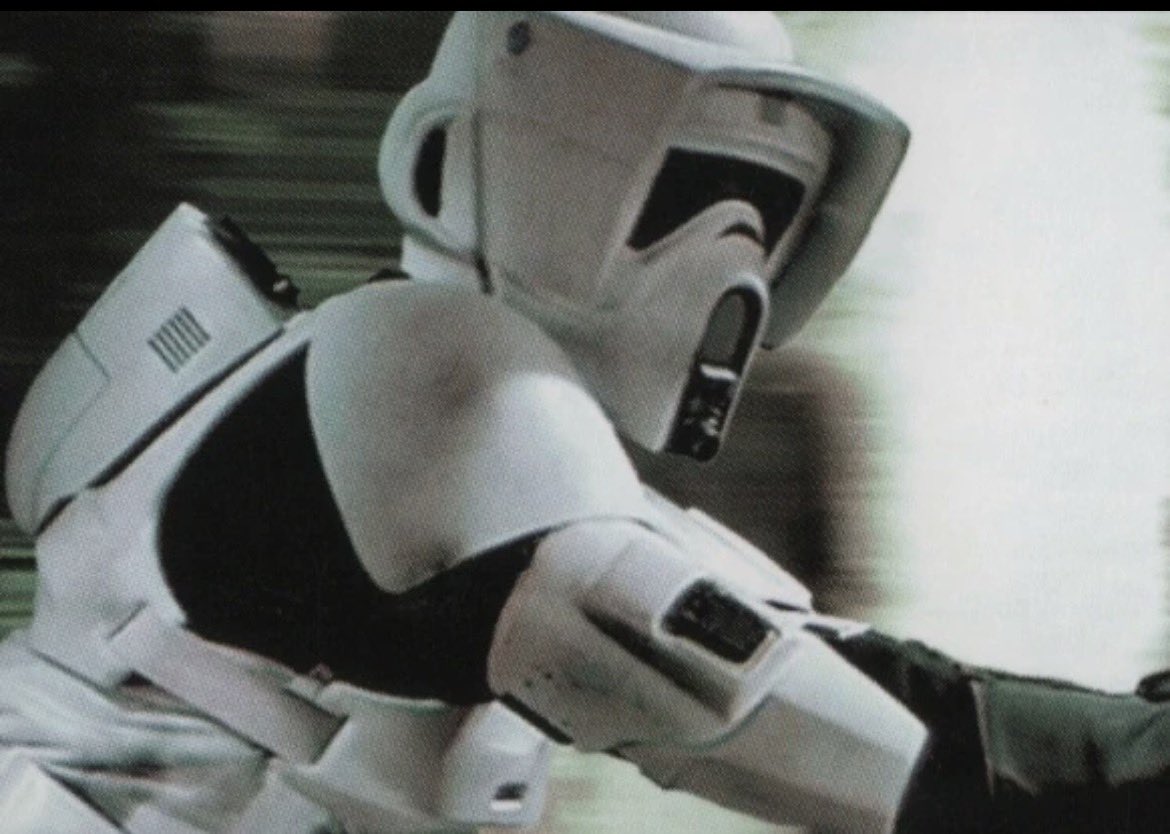 WorldsNotOurs's tweet photo. Star Wars
Episode VI: Return of the Jedi
Scene 20. Arrival on Endor
0:58:30
Misik
Species: Human
Title: Corporal
Affliation: Galactic Empire/Stormtrooper Corps/Tempest Force
Location: OuterRim Territories, Inner Zuma, Outer Moddell, Endor system, Endor, forrest, 74-Z speeder bike https://t.co/3ti16TESPs