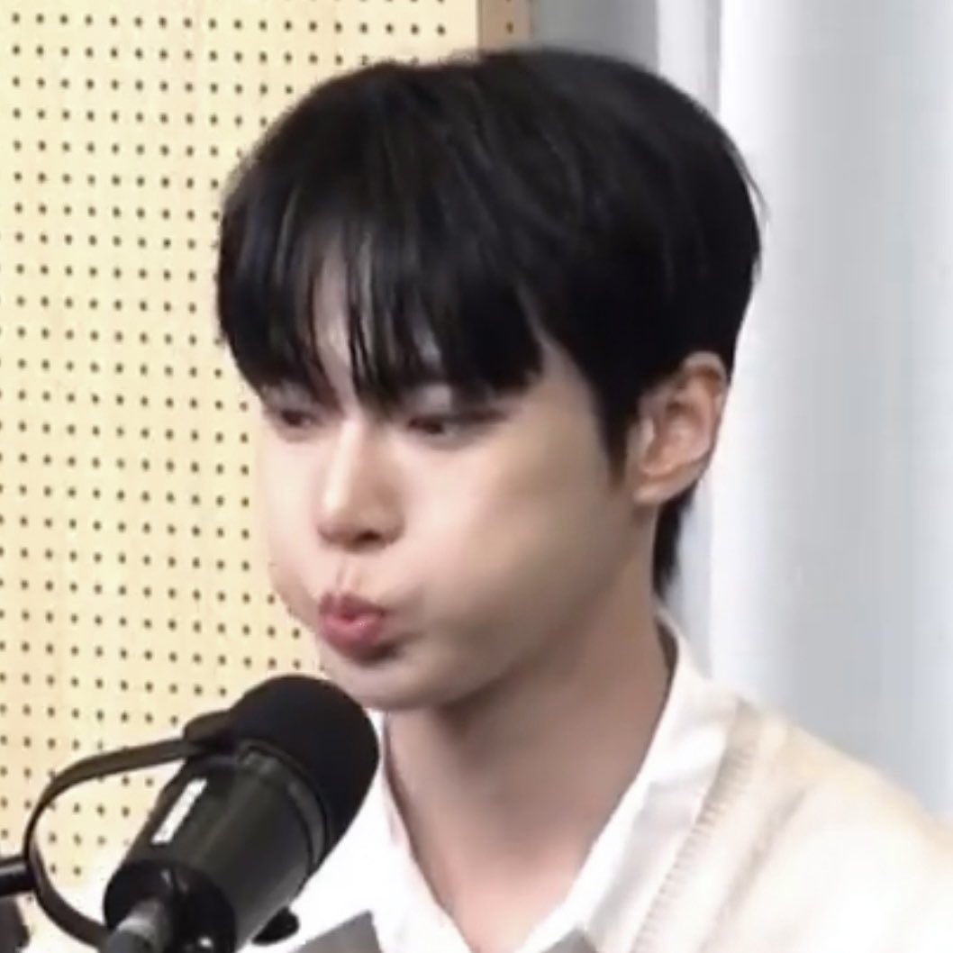 길용이 tweet media