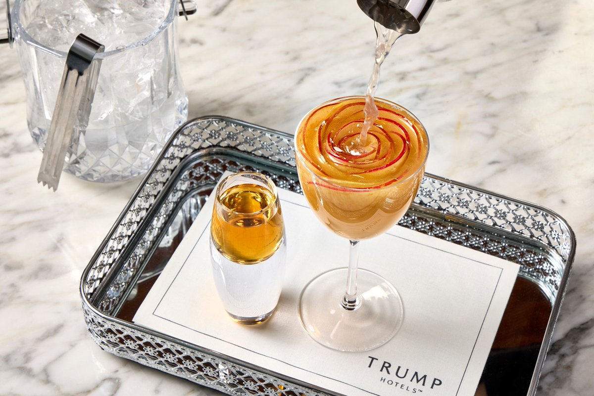 Trump Hotels tweet media