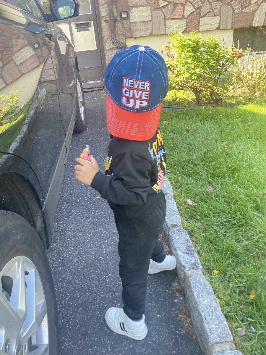 AlexaBooBoo918's tweet photo. Happy belated birthday to my only role model and the man who motivates me to NEVER GIVE UP 👌🏼 on my battles #epilepsy @JohnCena i love you soo much and thank you for being you 💜👌🏼#NEVERGIVEUP👌🏼 https://t.co/e39sxWHbWf