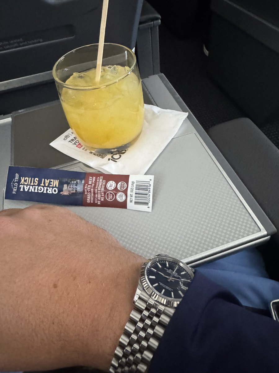 baylorbballking's tweet image. My #UberBlack canceled on me this morning. Probably a direct order from Netanyahu. still made the flight. #FirstClass #PeterMillar #Booze #MeatStick